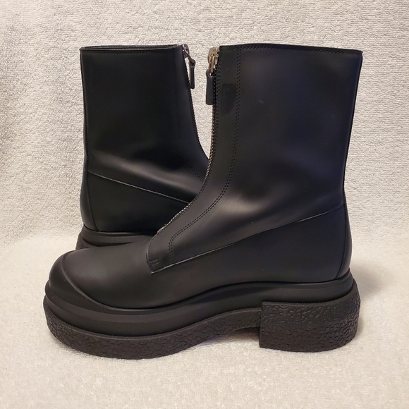 STUART WEITZMAN CHARLI ZIP SPORTLIFT BOOTIE - Picture 5 of 9